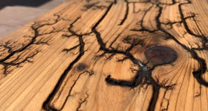 Fractal wood burning