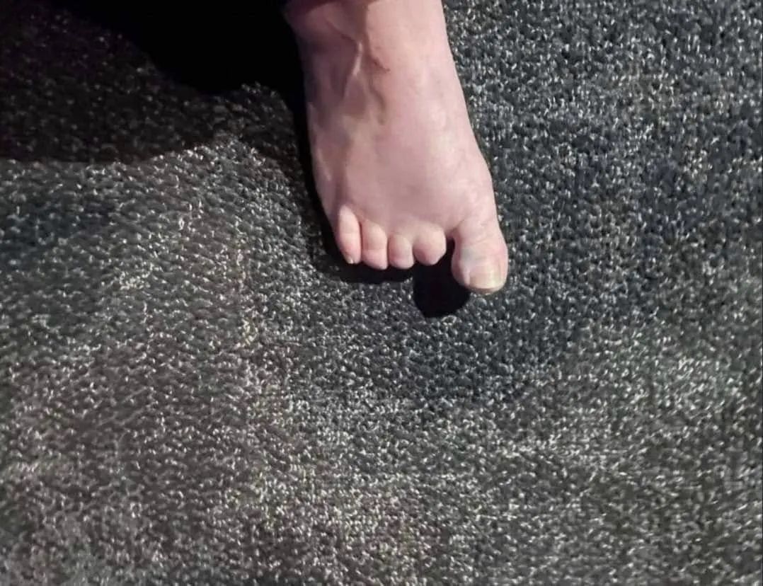 Show me the Toes!